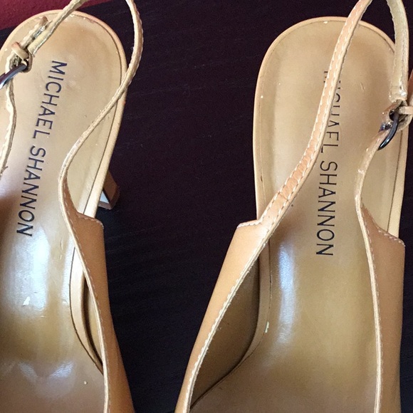 Michael Shannon Casette Dark Camel Pumps - Picture 3 of 11